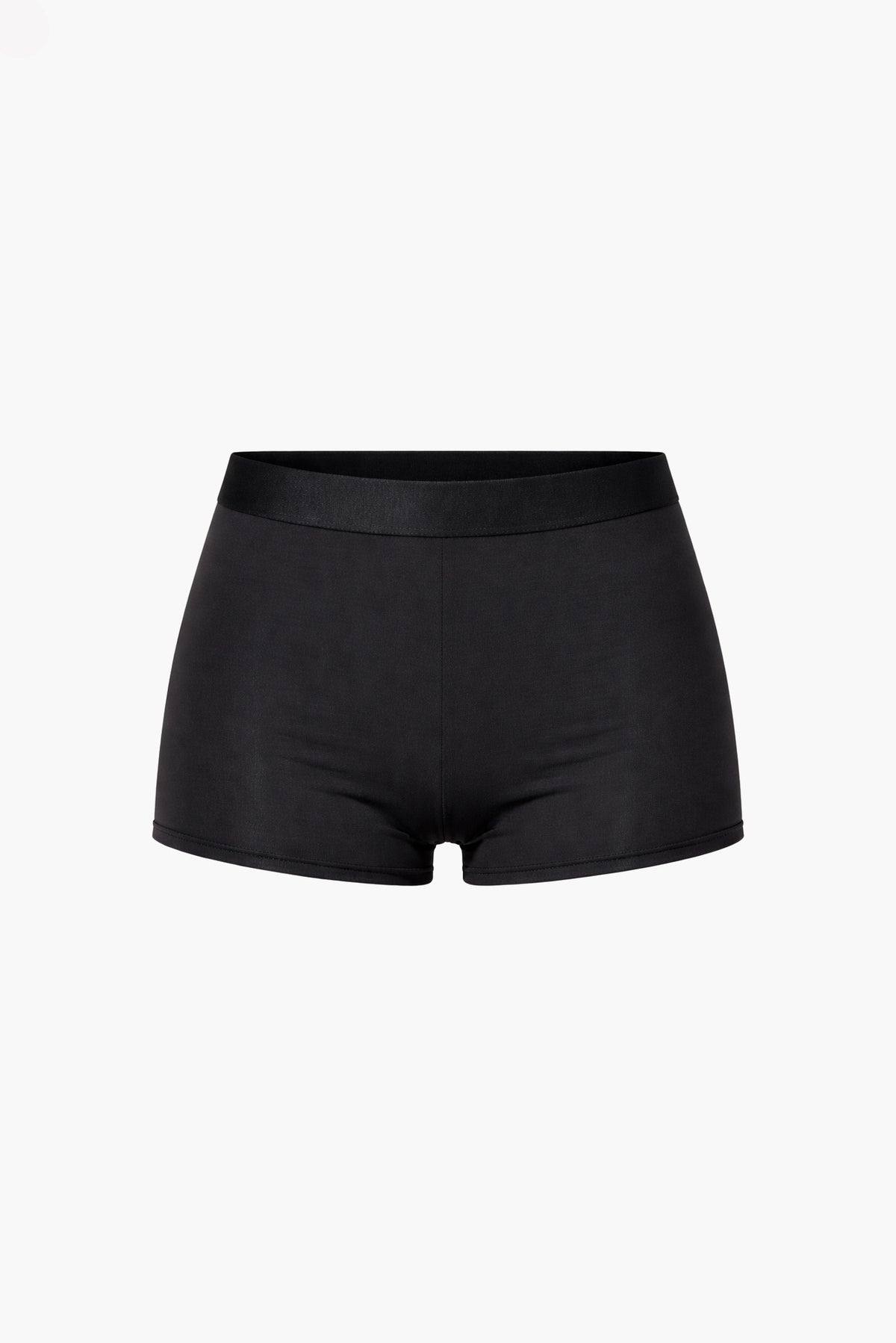 Réjeanne Glow black period boxer, front view